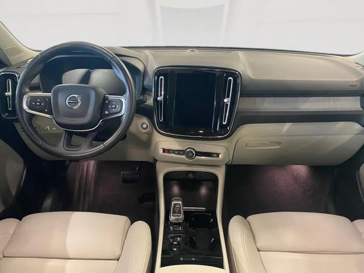 Volvo XC40 usata a Torino (6)