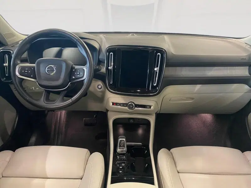 Volvo XC40 usata a Torino (6)