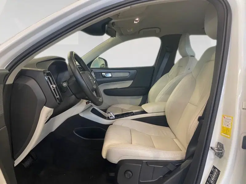 Volvo XC40 usata a Torino (7)