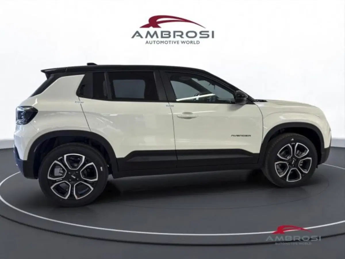 Jeep Avenger nuova a Perugia (5)