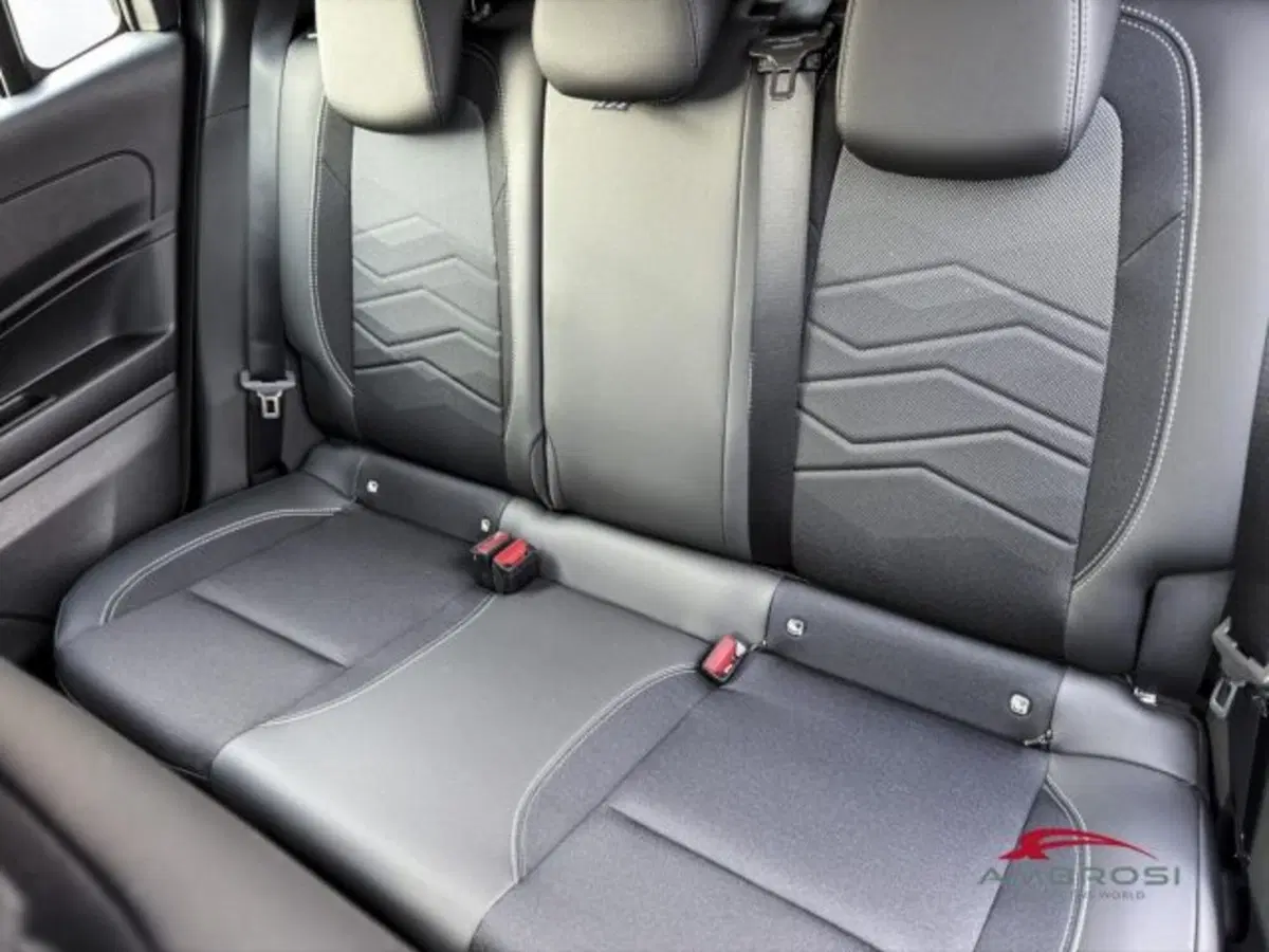 Jeep Avenger nuova a Perugia (11)