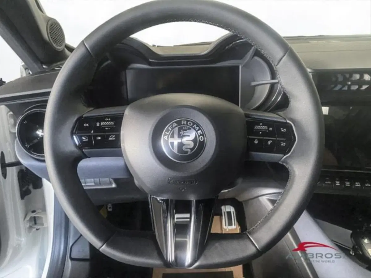 Alfa Romeo Junior nuova a Perugia (10)