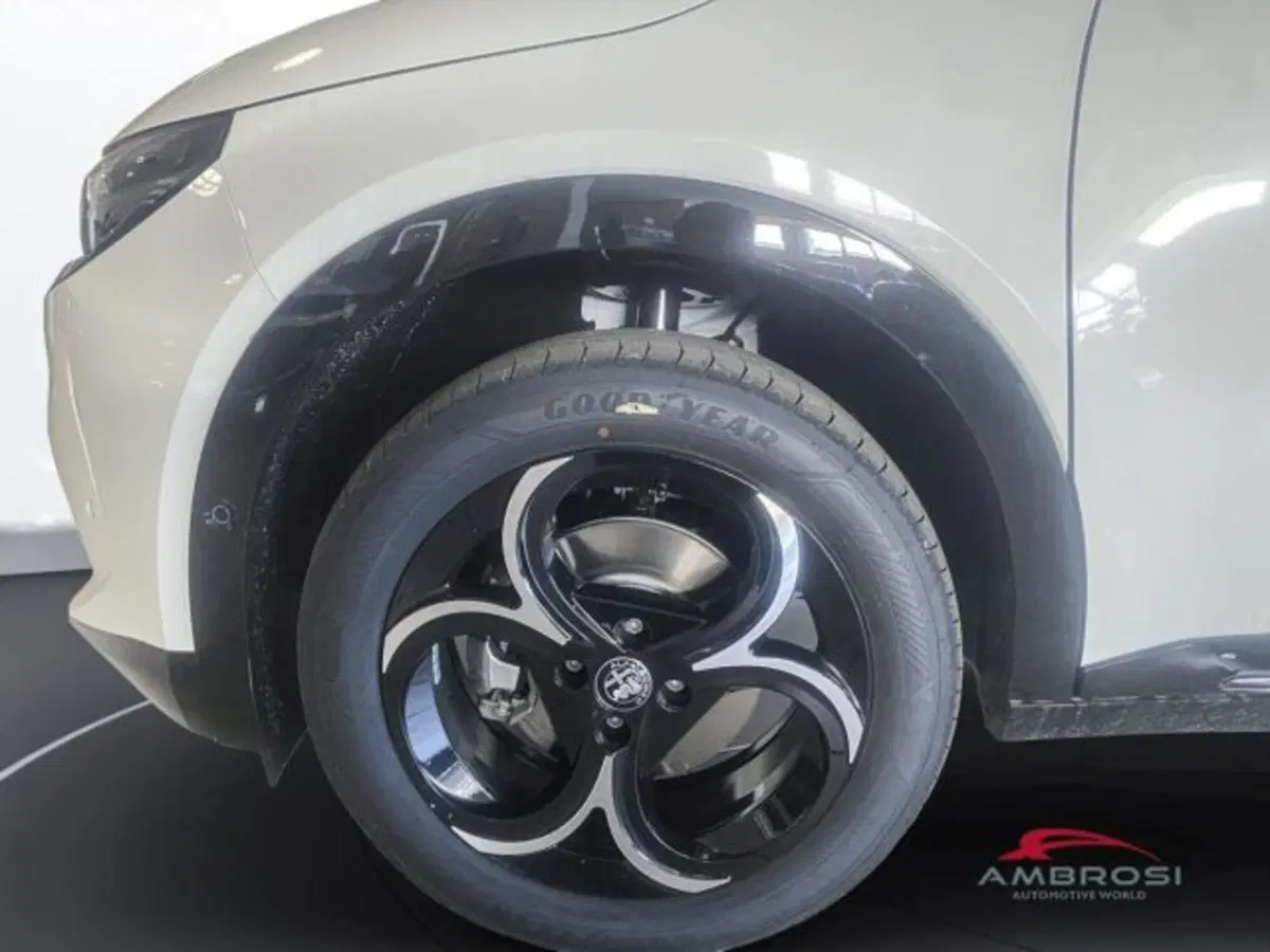 Alfa Romeo Junior nuova a Perugia (14)