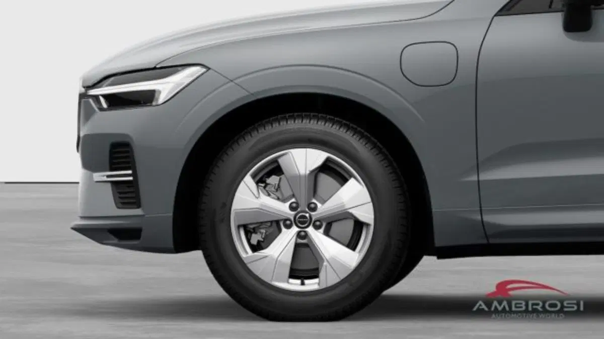 Volvo XC60 nuova a Perugia (9)