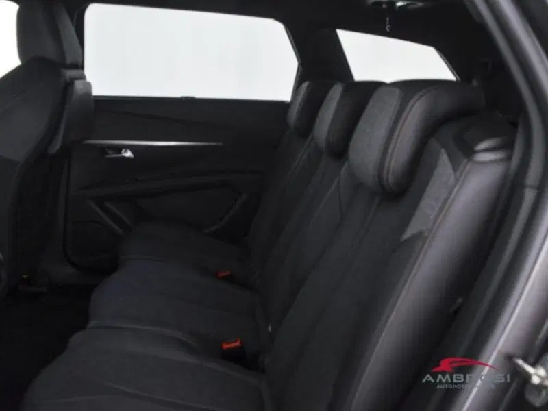 Peugeot 5008 usata a Perugia (10)