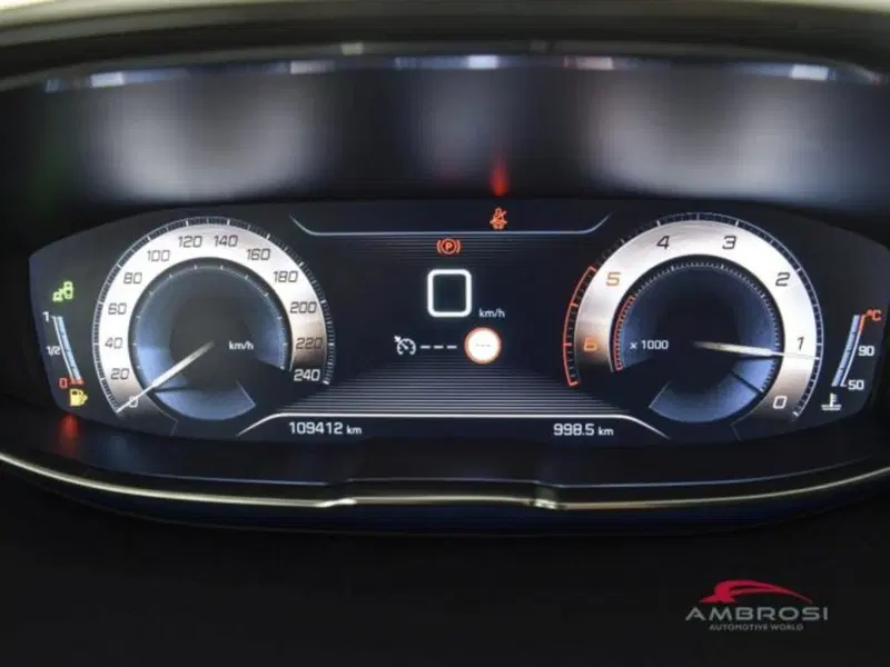 Peugeot 5008 usata a Perugia (13)