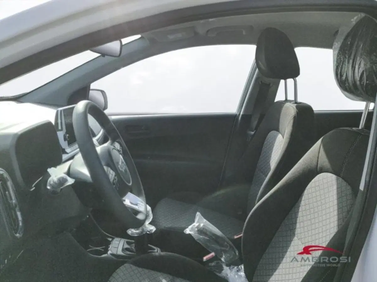 Kia Picanto nuova a Perugia (9)