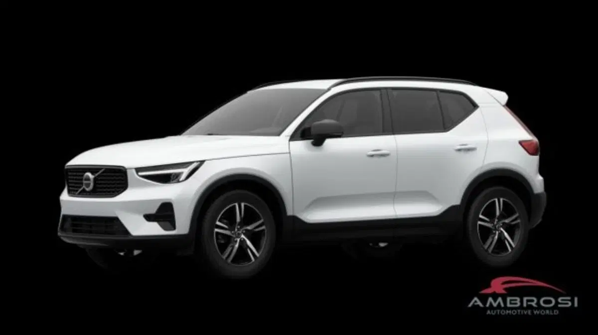 Volvo XC40 nuova a Perugia