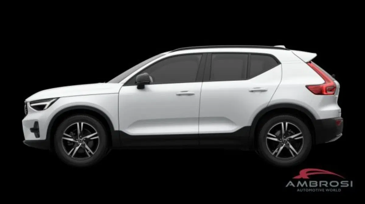 Volvo XC40 nuova a Perugia (2)