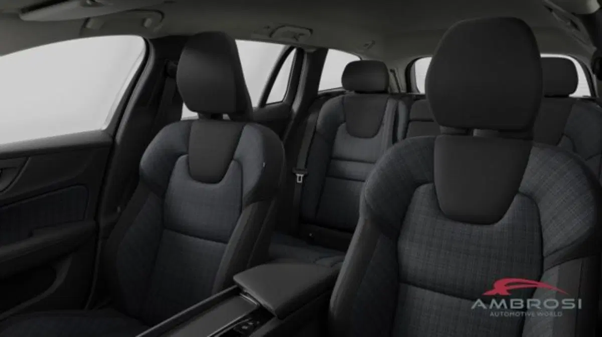 Volvo V60 nuova a Perugia (9)