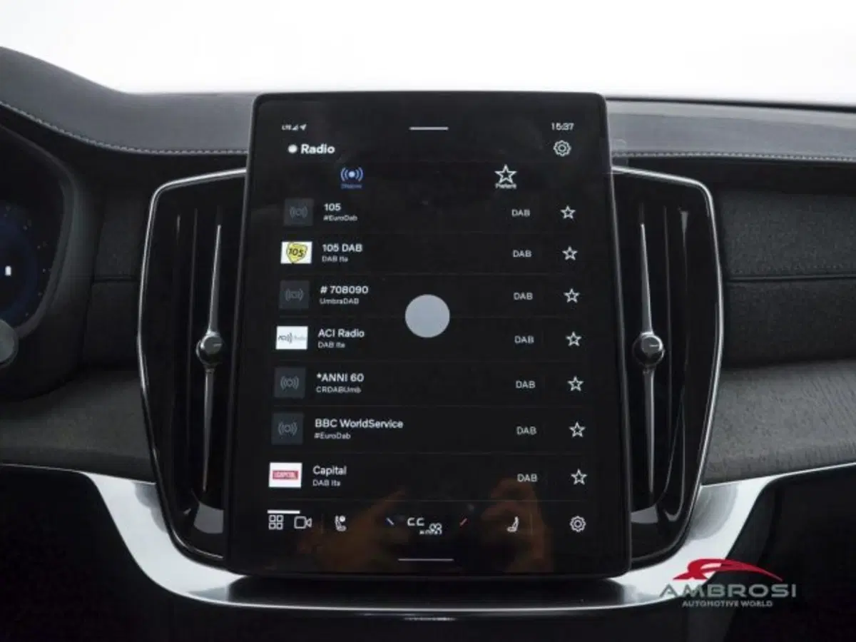 Volvo XC90 nuova a Perugia (14)