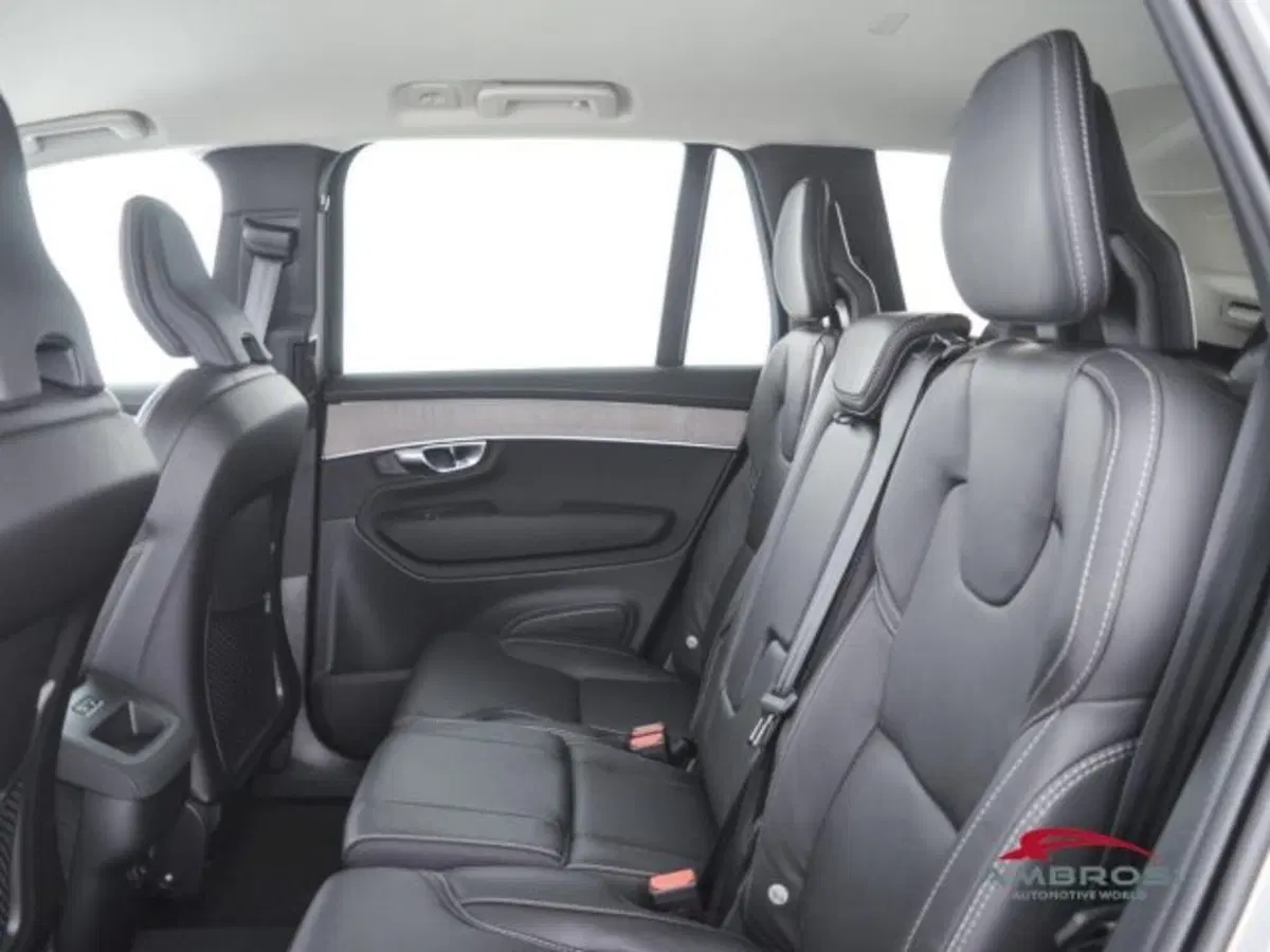 Volvo XC90 nuova a Perugia (9)