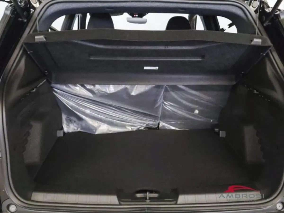 Jeep Avenger nuova a Perugia (9)