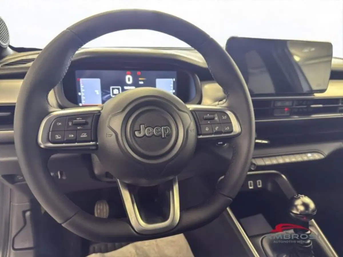 Jeep Avenger nuova a Perugia (14)