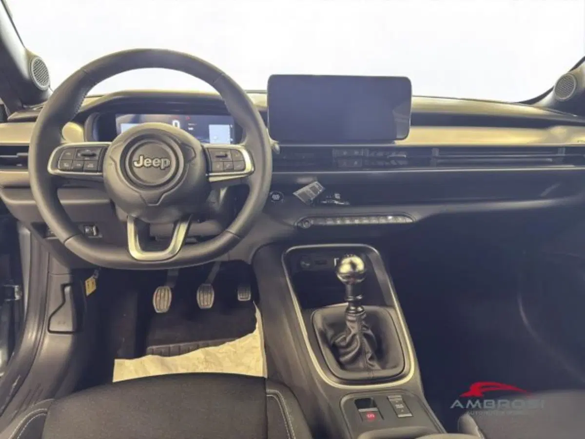 Jeep Avenger nuova a Perugia (15)
