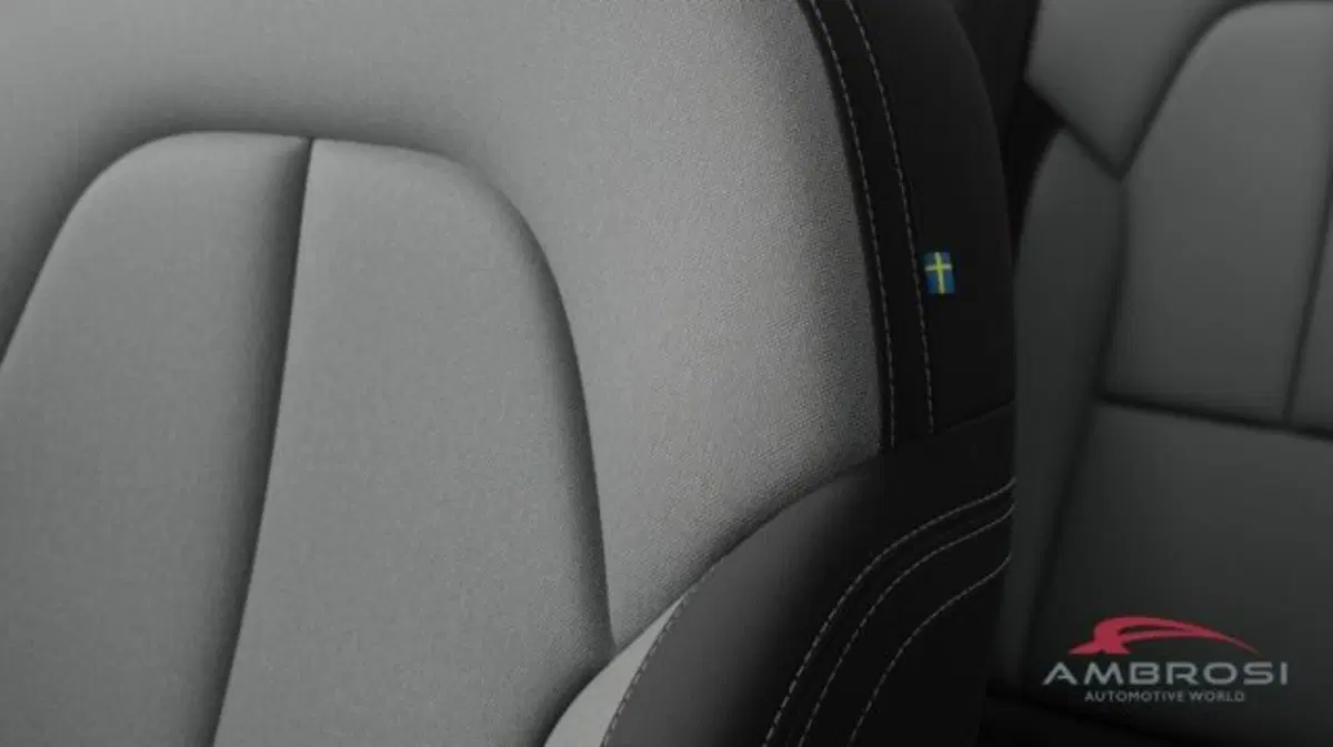 Volvo XC40 nuova a Perugia (11)