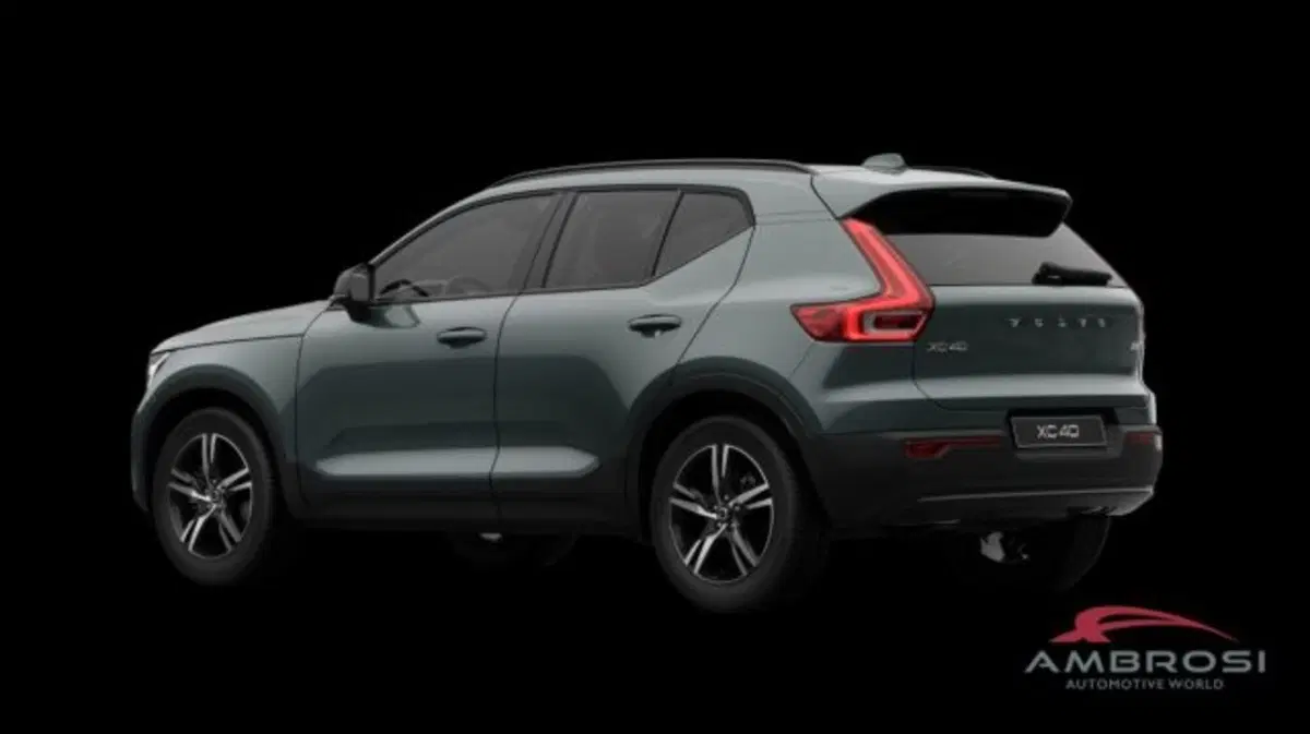 Volvo XC40 nuova a Perugia (3)