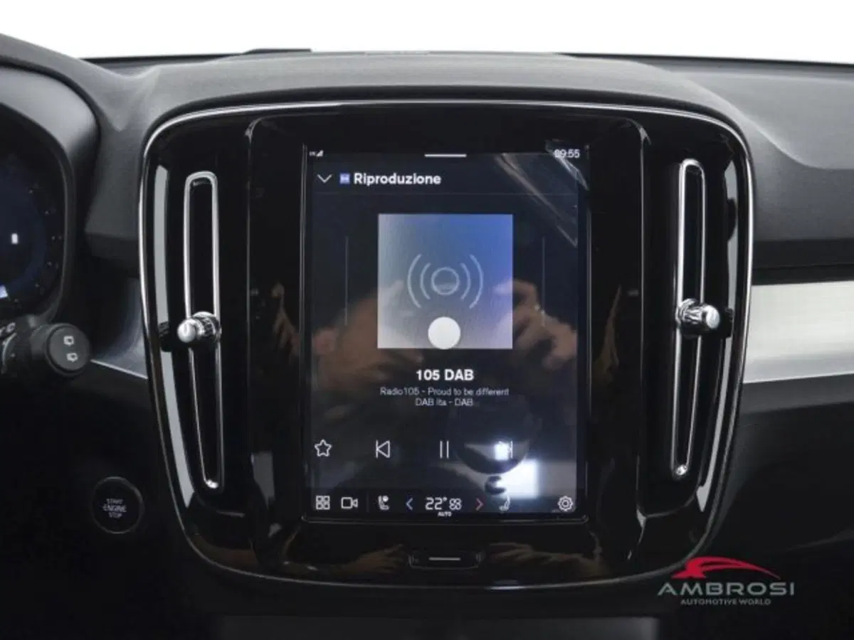 Volvo XC40 nuova a Perugia (14)