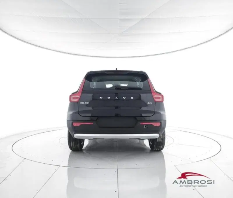 Volvo XC40 nuova a Perugia (6)
