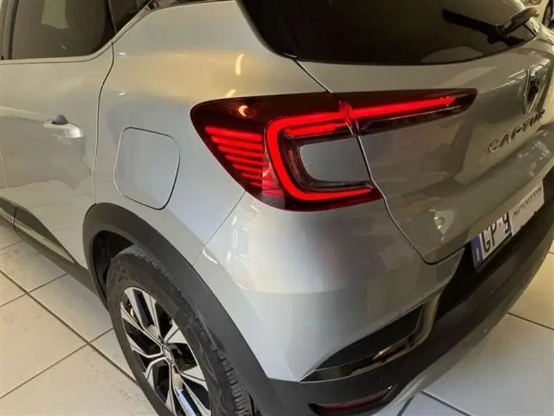 Renault Captur usata a Como (8)
