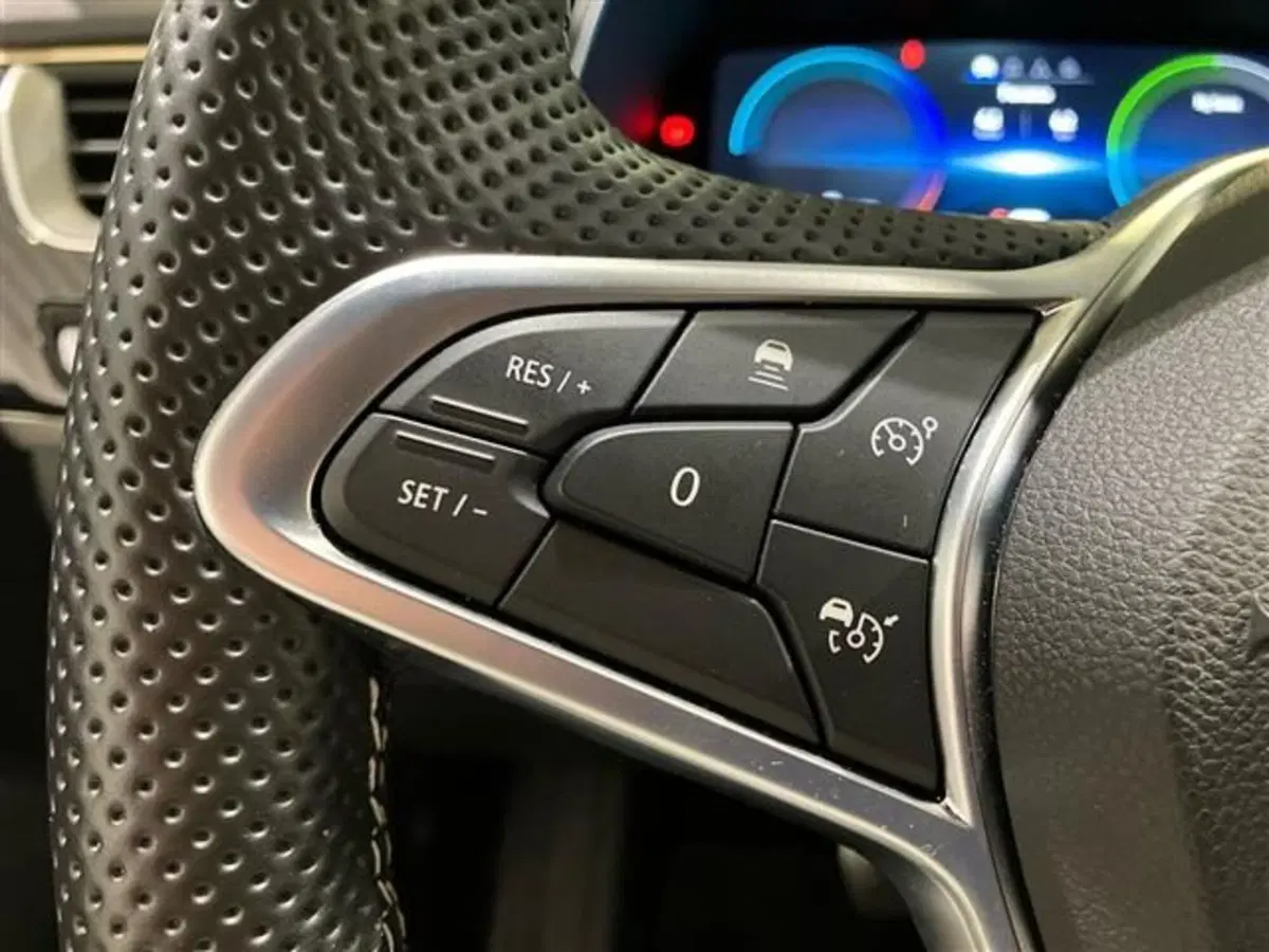 Renault Arkana usata a Como (17)