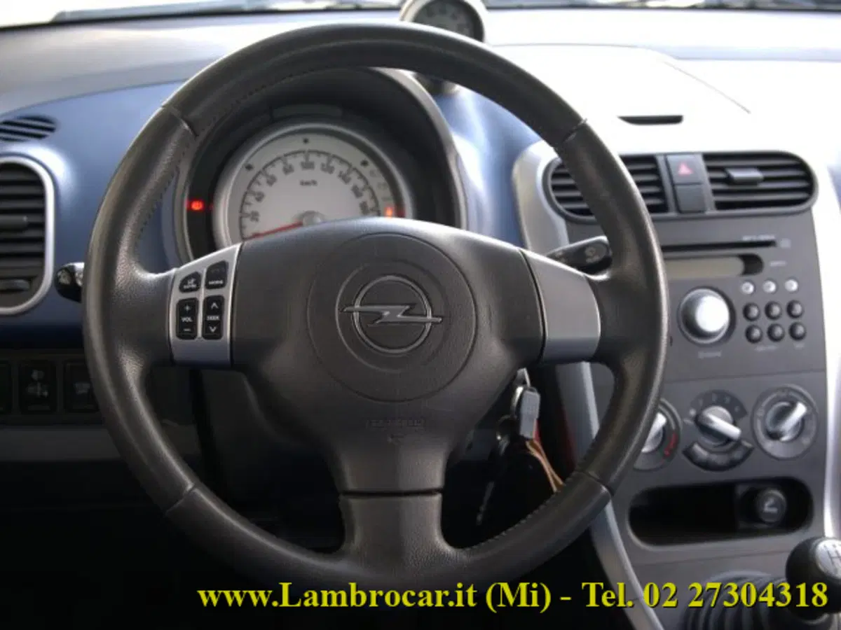 Opel Agila usata a Milano (5)