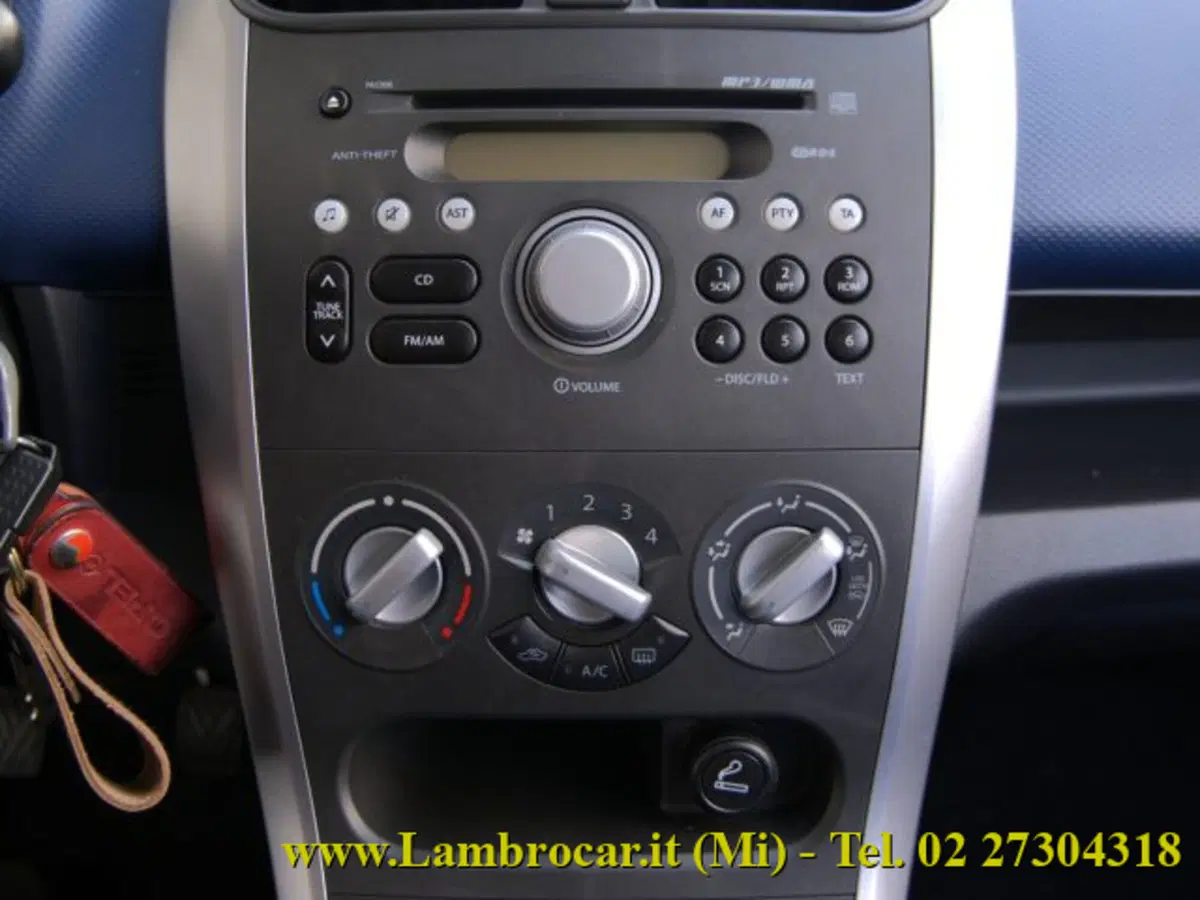Opel Agila usata a Milano (6)