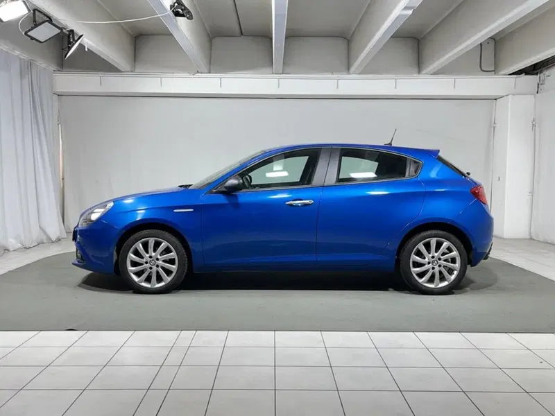Alfa Romeo Giulietta usata a Sondrio (2)