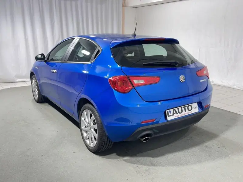 Alfa Romeo Giulietta usata a Sondrio (3)
