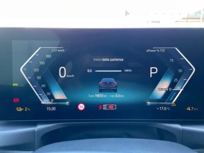 BMW i4 usata a Lecce (13)