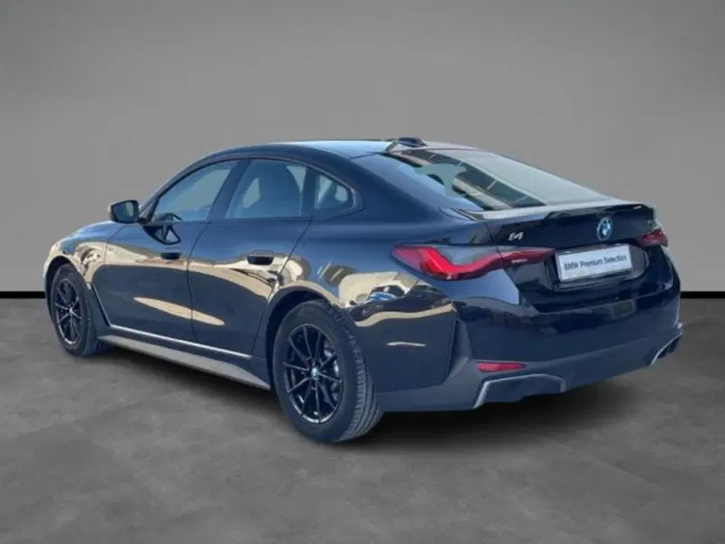 BMW i4 usata a Lecce (3)