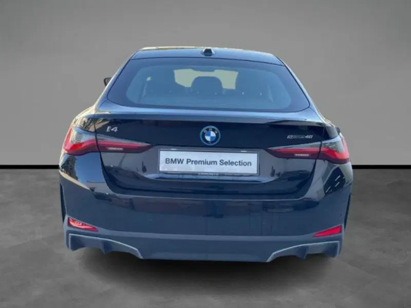 BMW i4 usata a Lecce (4)