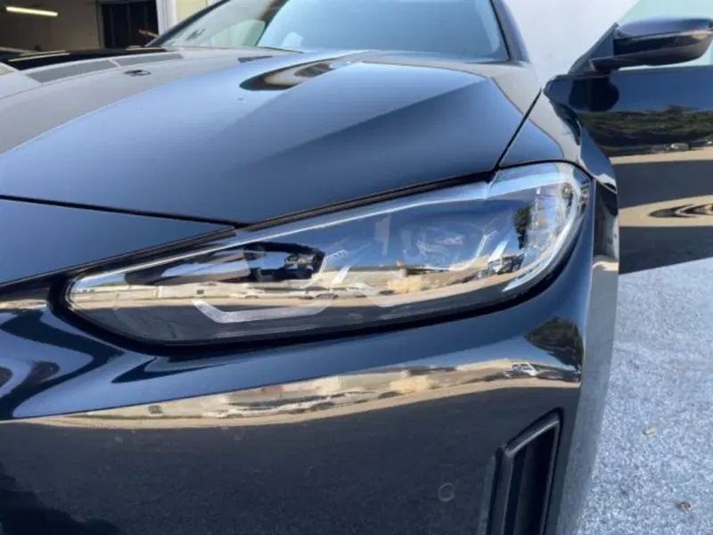 BMW i4 usata a Lecce (8)