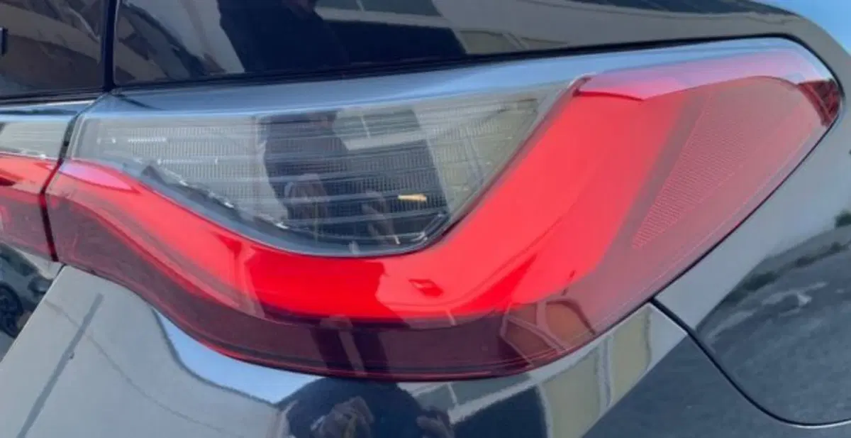 BMW i4 usata a Lecce (9)