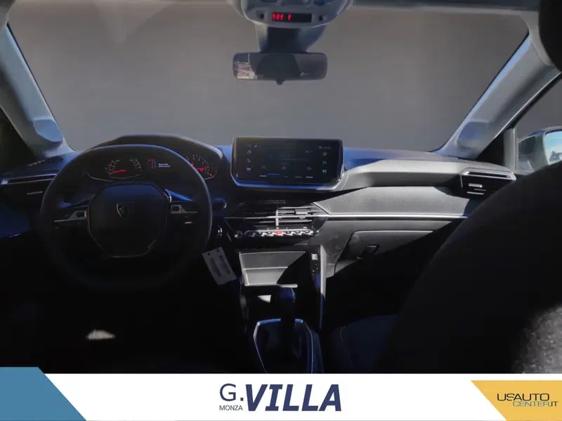 Peugeot 208 nuova a Milano (8)
