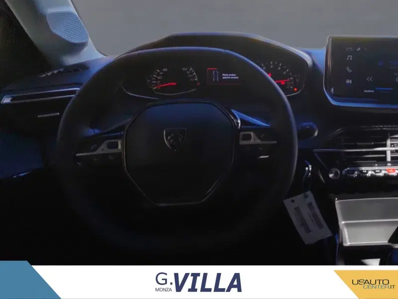 Peugeot 208 nuova a Milano (9)