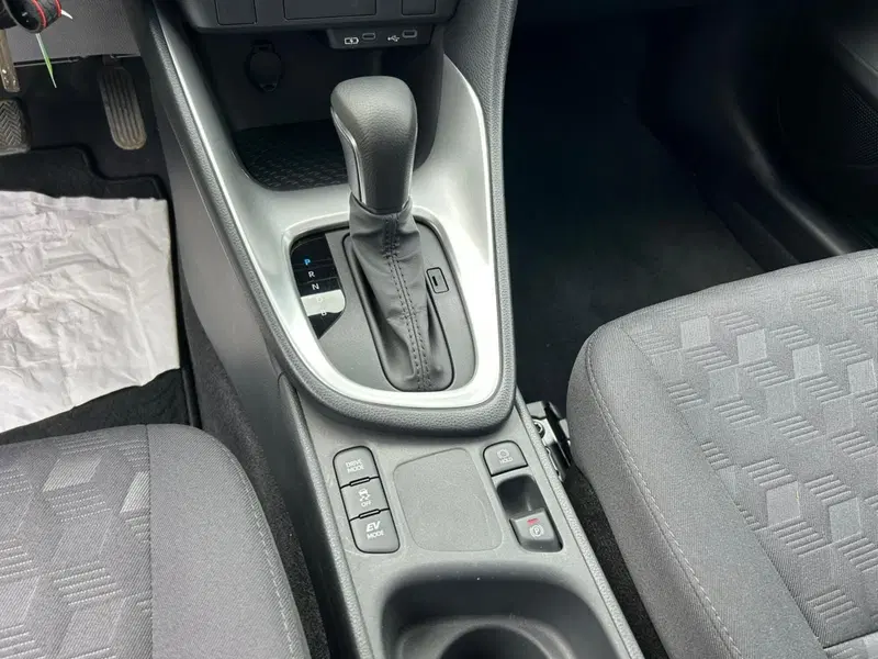 Toyota Yaris usata a Piacenza (13)