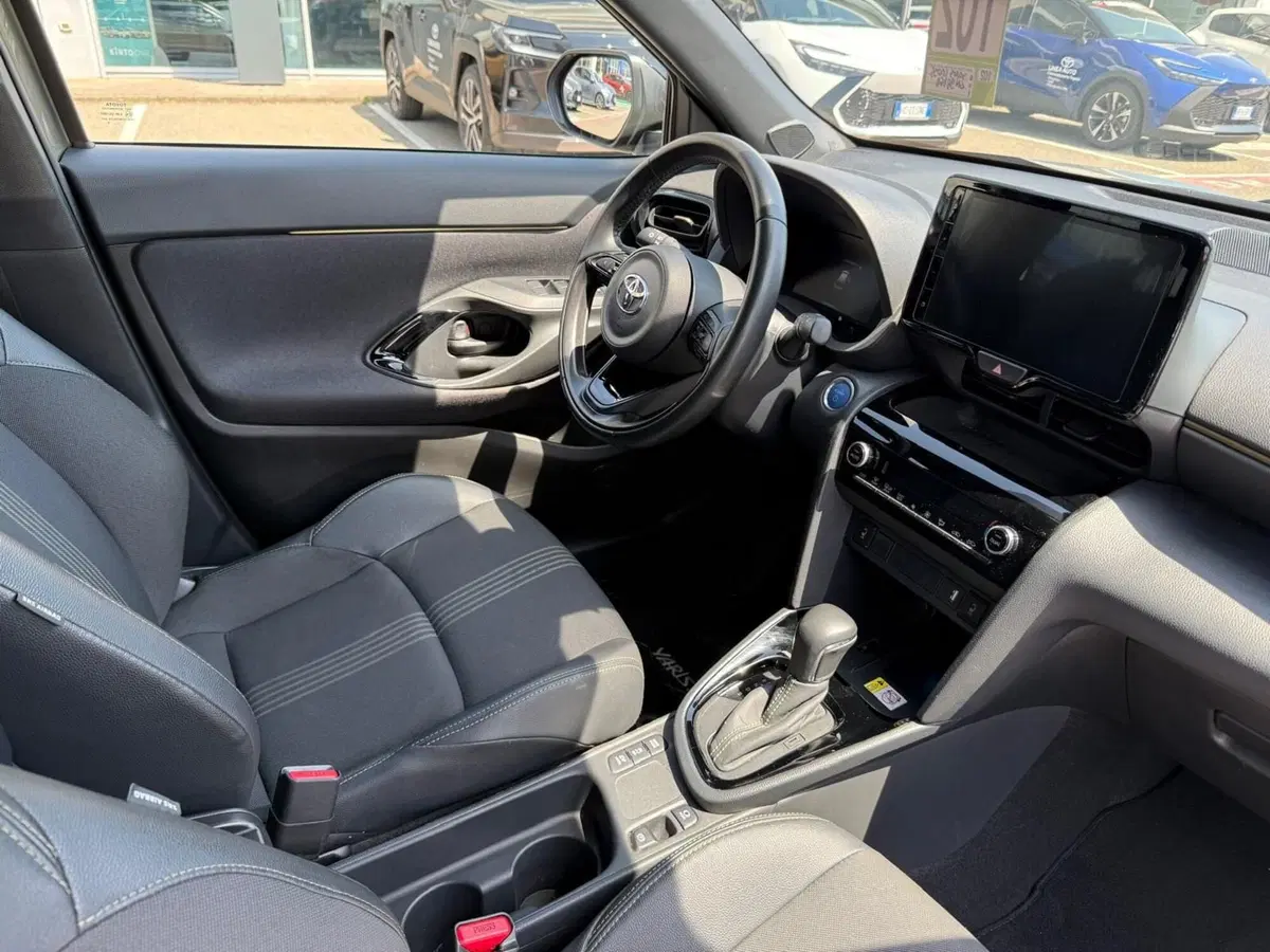Toyota Yaris Cross usata a Piacenza (6)