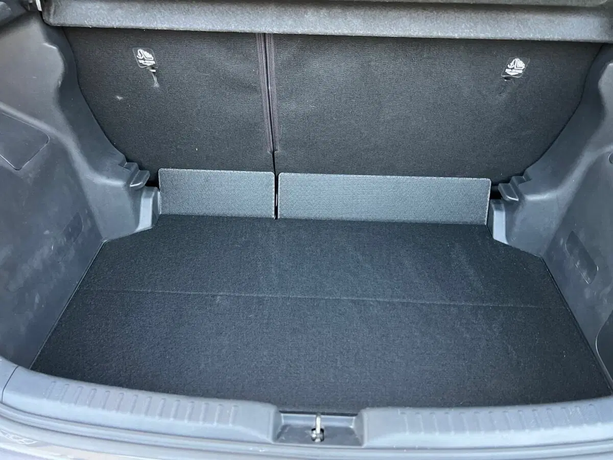Toyota Yaris usata a Lecco (12)