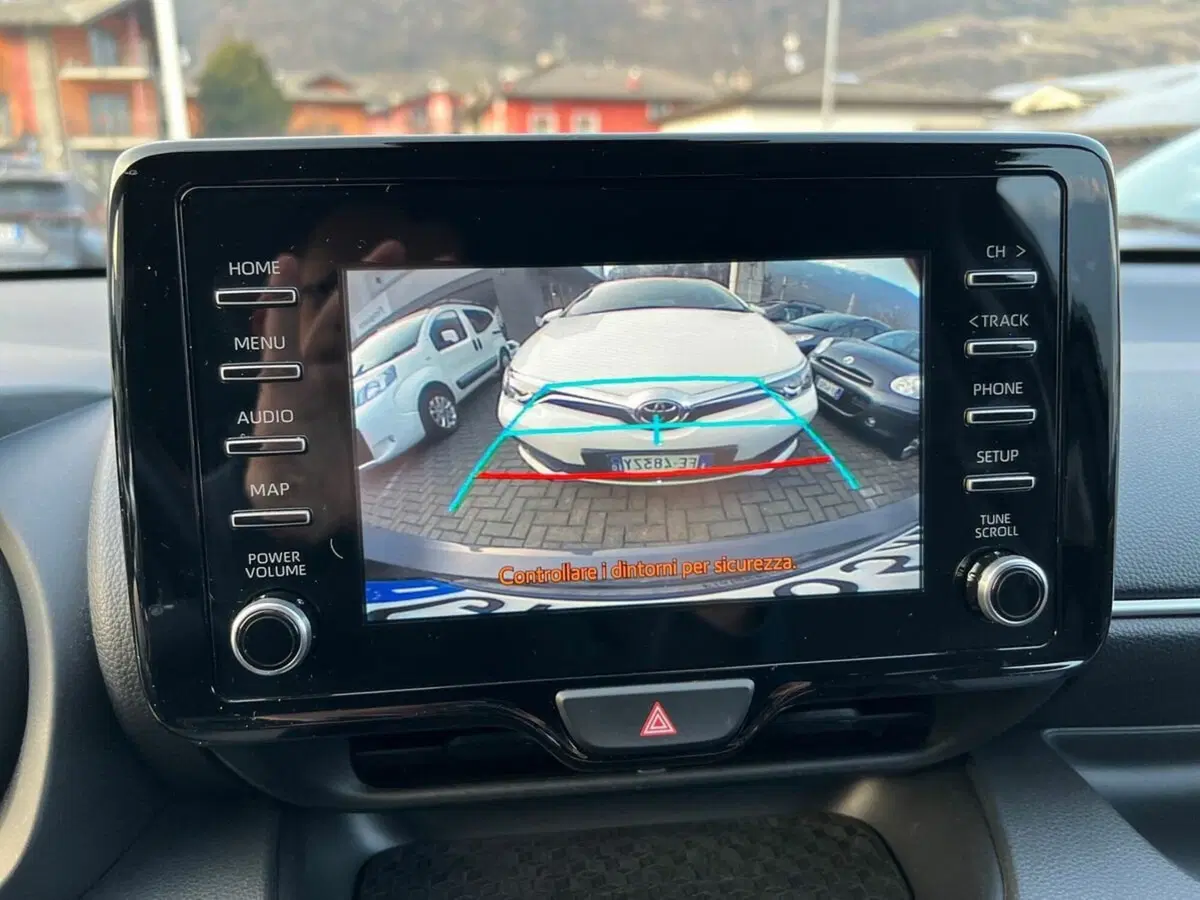 Toyota Yaris usata a Lecco (14)
