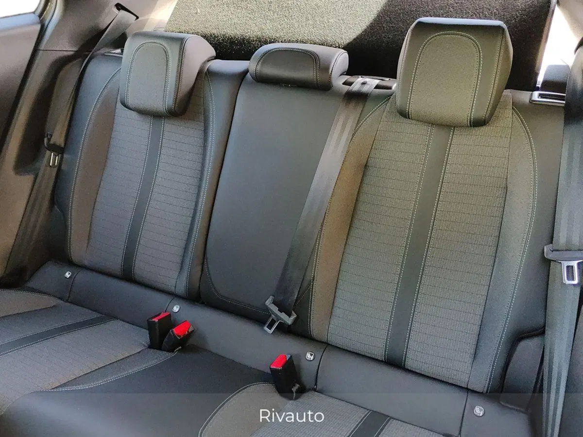 Peugeot 2008 usata a Como (11)