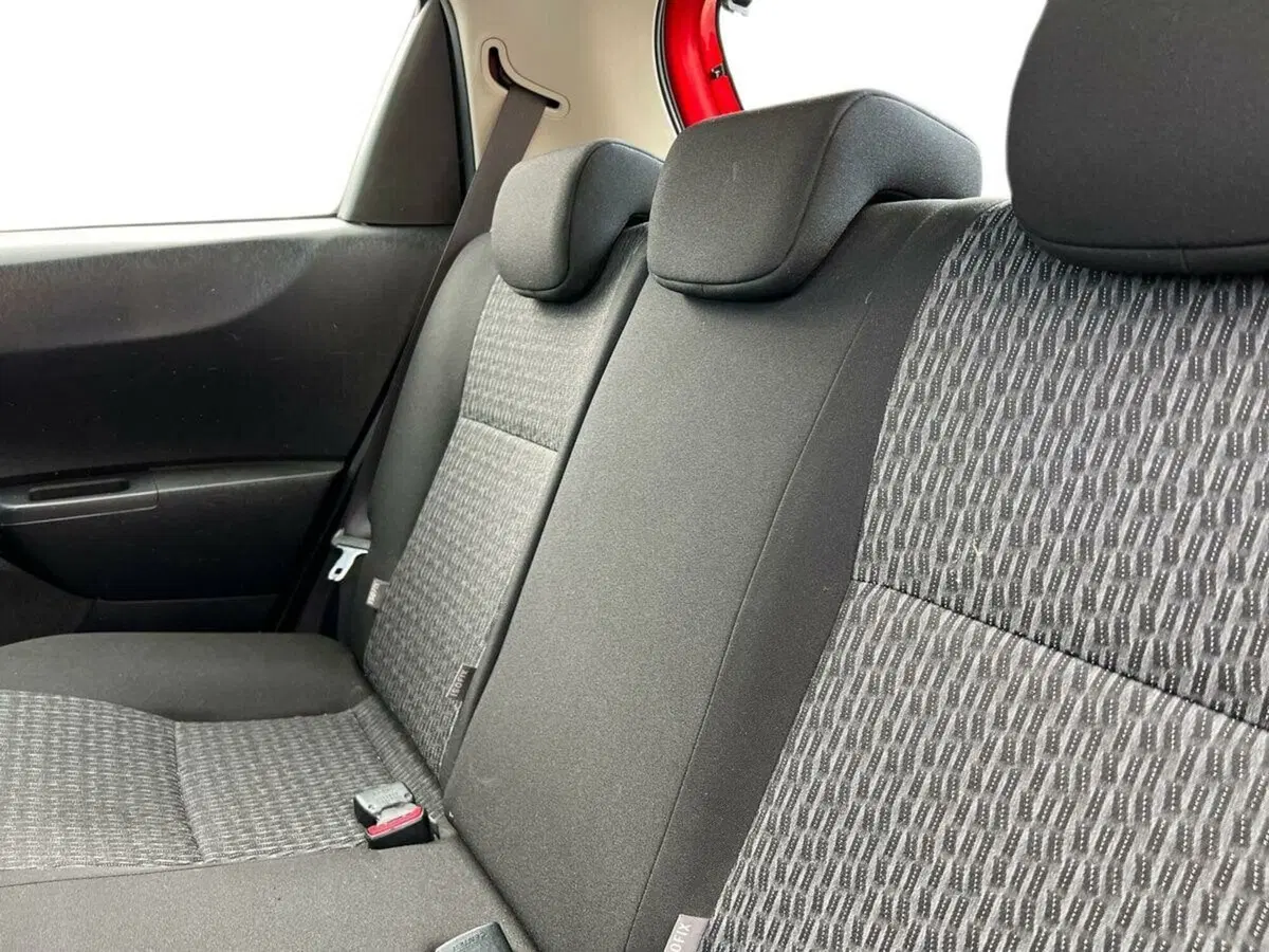 Toyota Yaris usata a Sondrio (11)