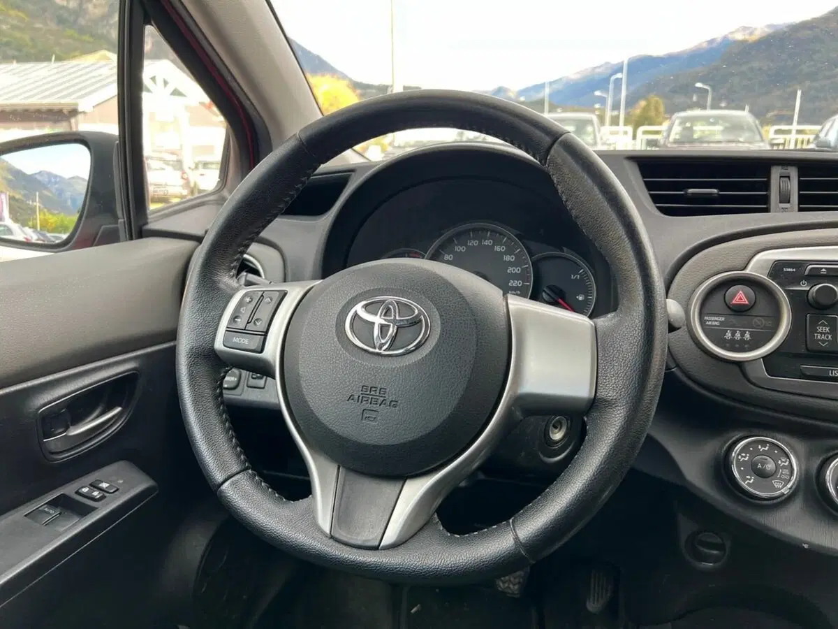 Toyota Yaris usata a Sondrio (13)