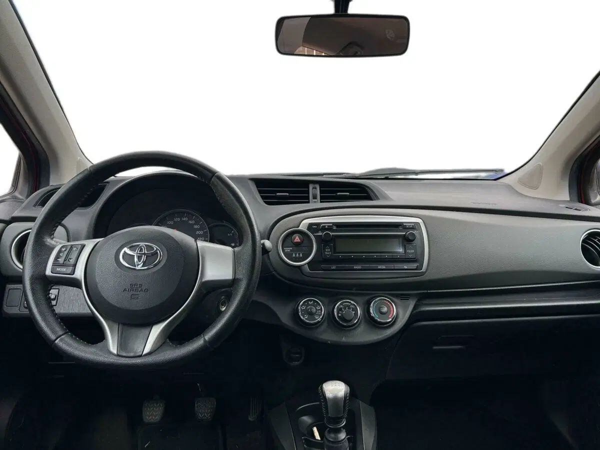 Toyota Yaris usata a Sondrio (8)