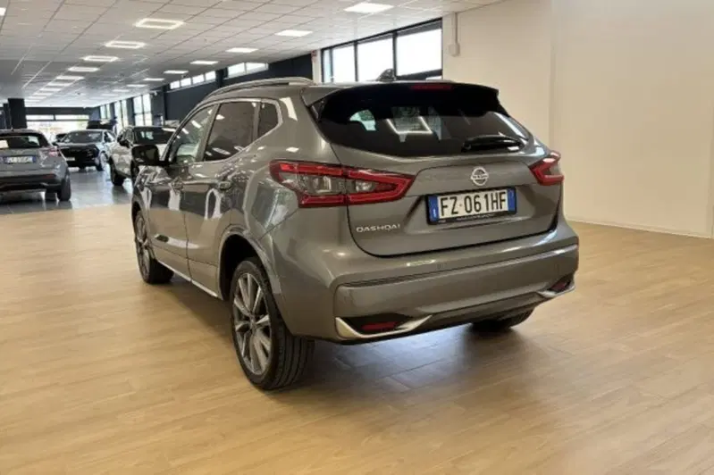 Nissan Qashqai usata a Latina (5)