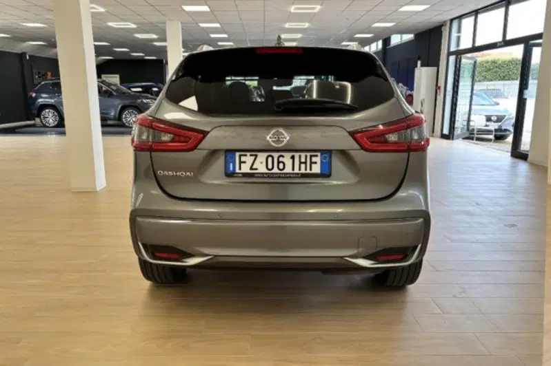 Nissan Qashqai usata a Latina (6)