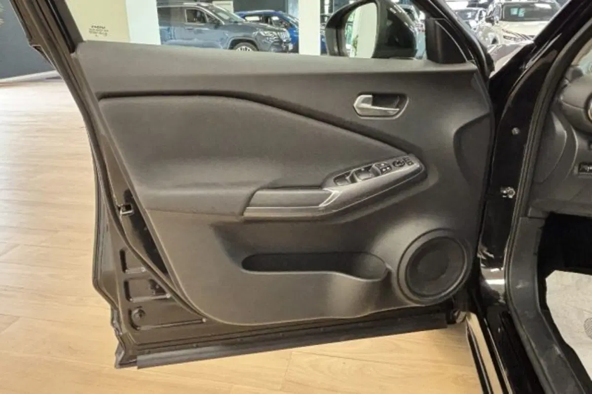 Nissan Juke usata a Latina (12)