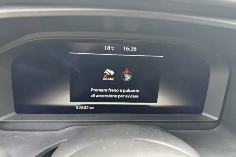 Nissan Qashqai usata a Latina (13)