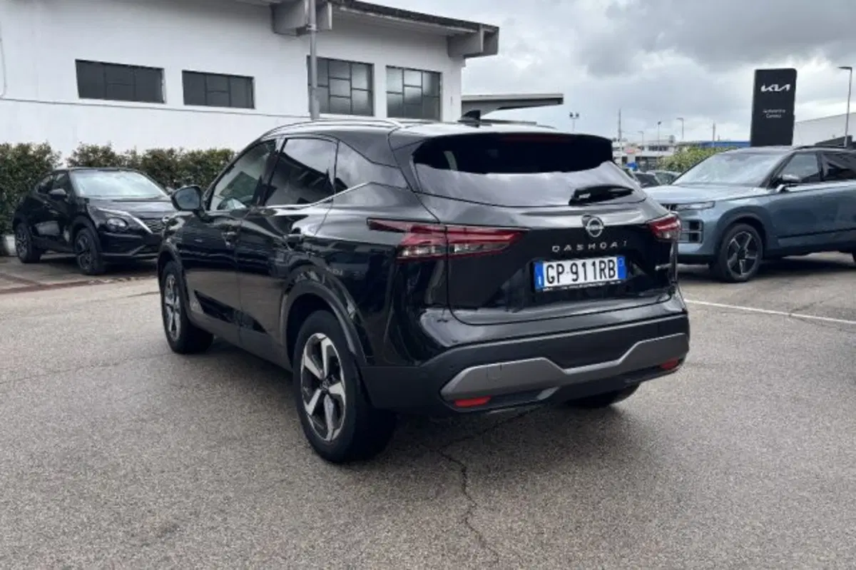 Nissan Qashqai usata a Latina (5)