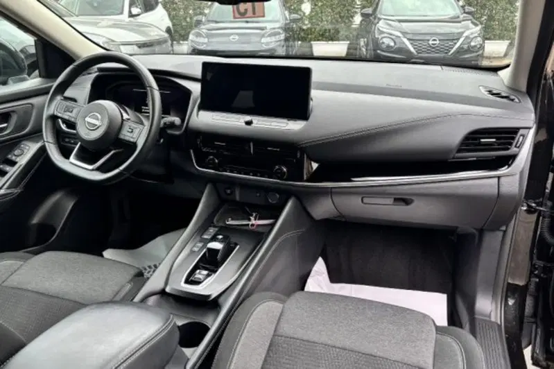 Nissan Qashqai usata a Latina (9)